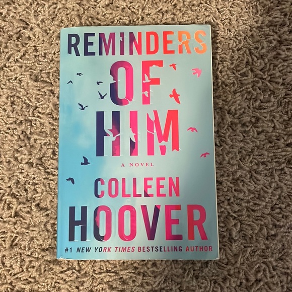 Colleen Hoover Book - Picture 1 of 1